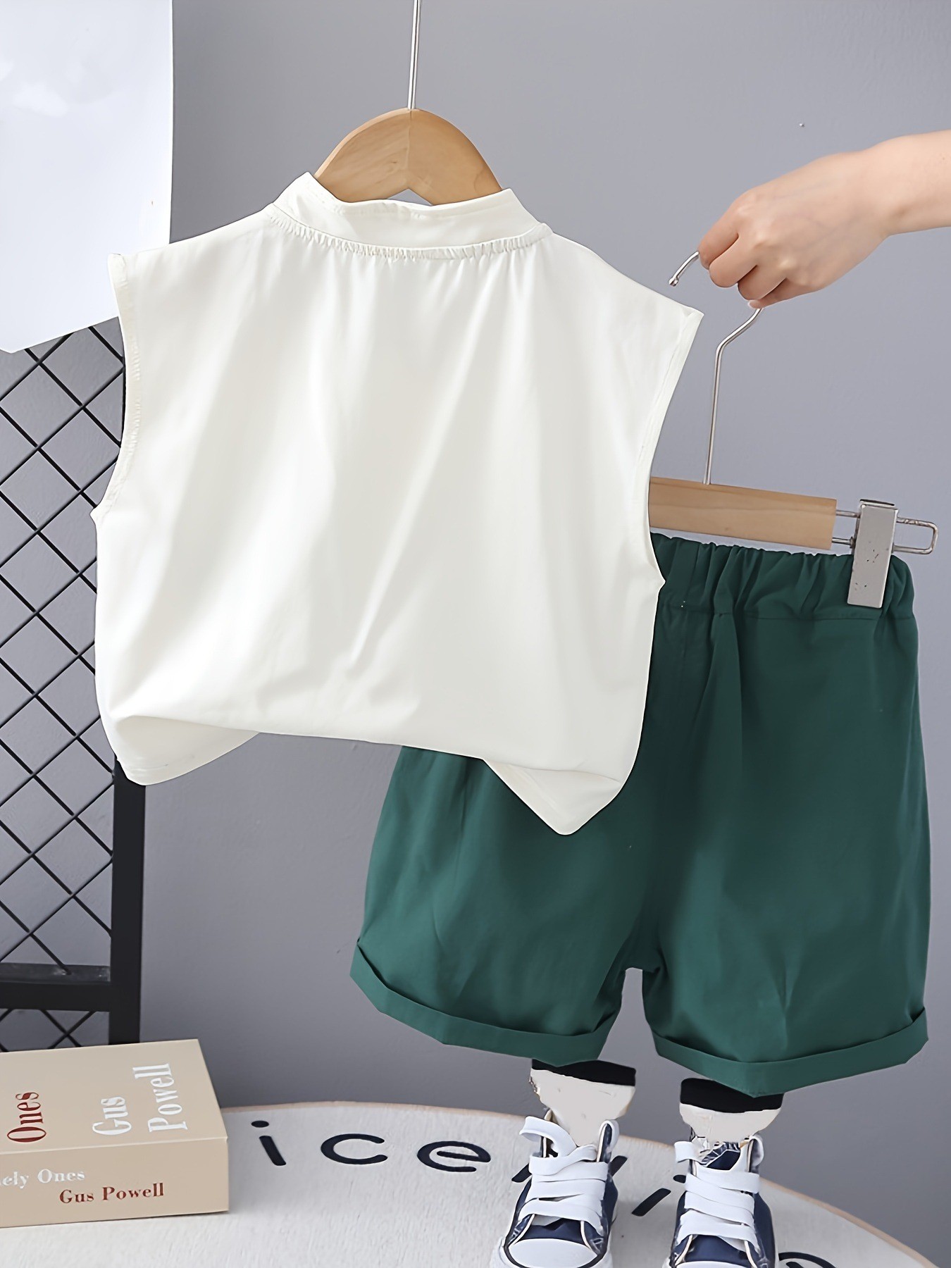 Infant Boys Daily Two Piece Cl - Baby Clothing Display Stand のレビューと価格